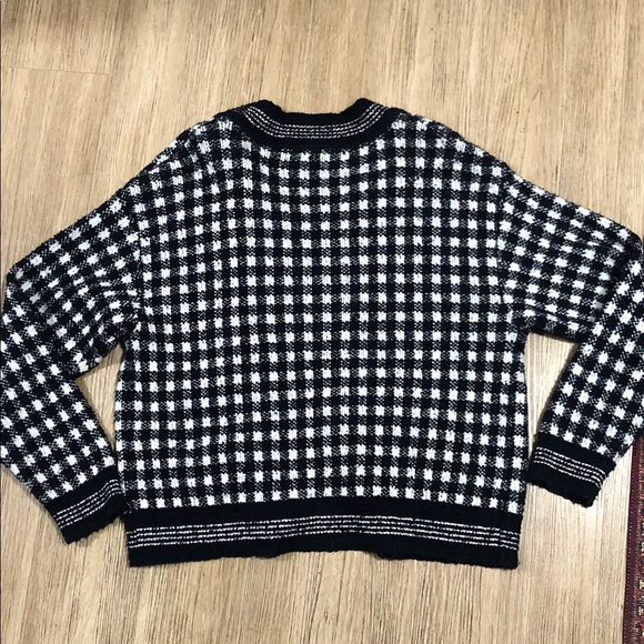 Aqua Black and White Knit Sweater xL - Picture 5 of 5